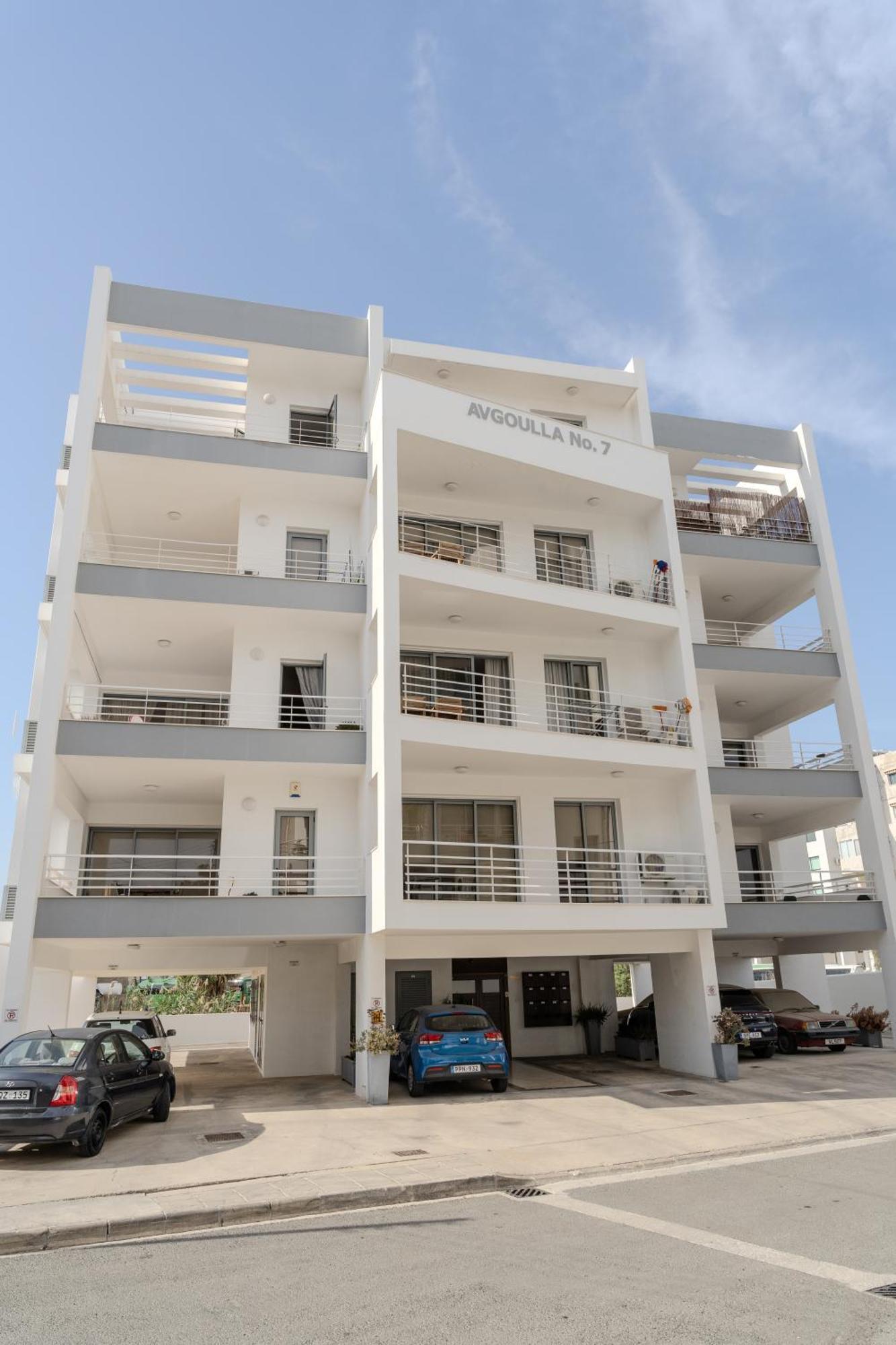 Violet Dusk City Center Flat Larnaca Exterior photo